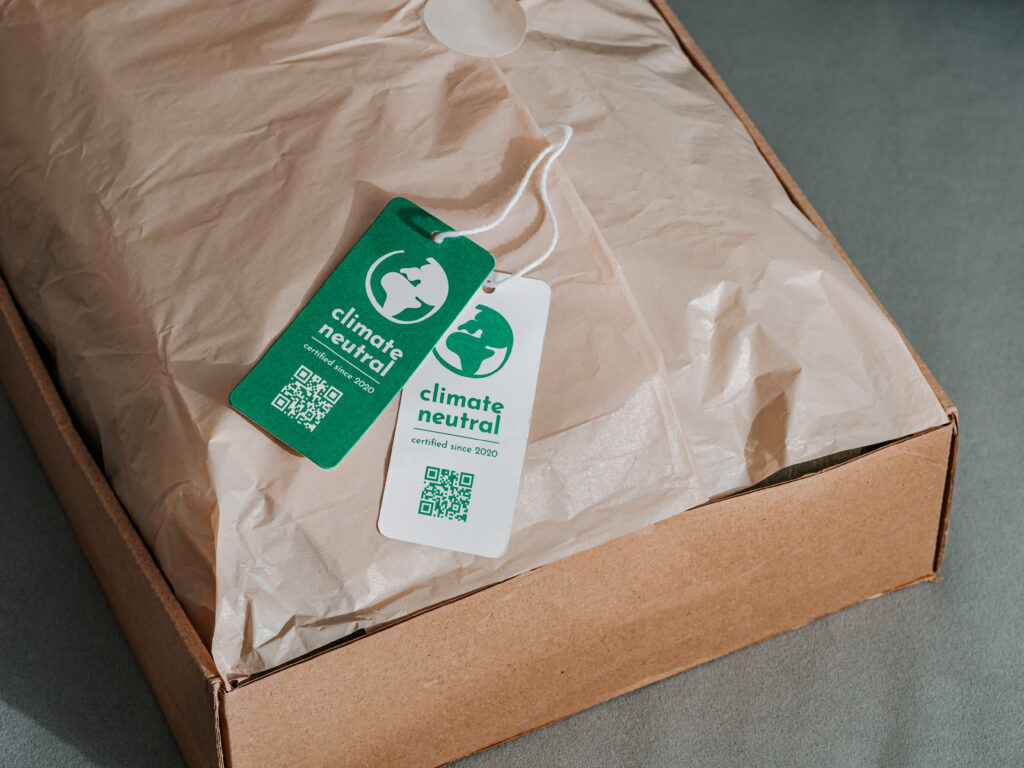 packaging with a climate neutral tag.
